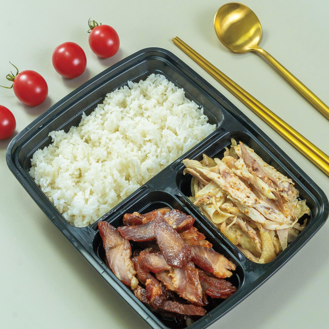 Black Rectangular Plastic Tray With Lid 150 Count
